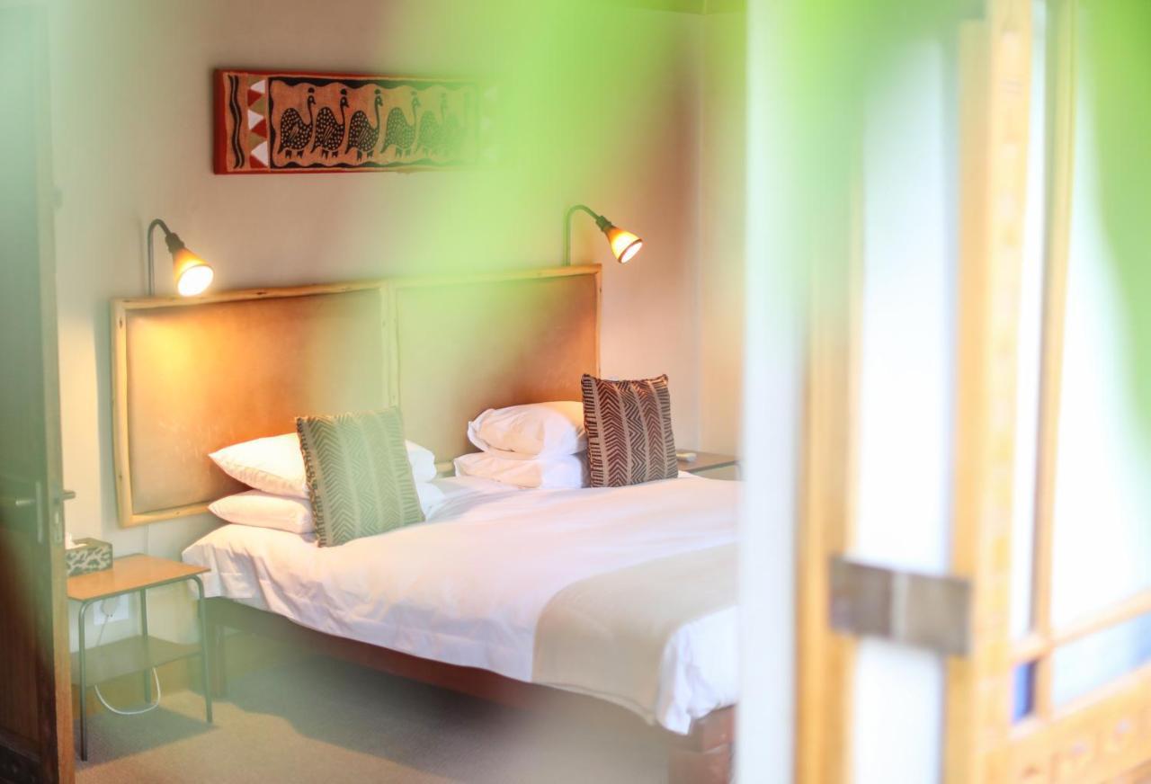 Ikhaya Lodge *